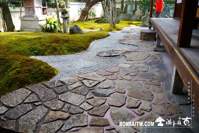 P1090757 1 [日本庭園]向大師致敬．重森三玲庭園美術館(2)