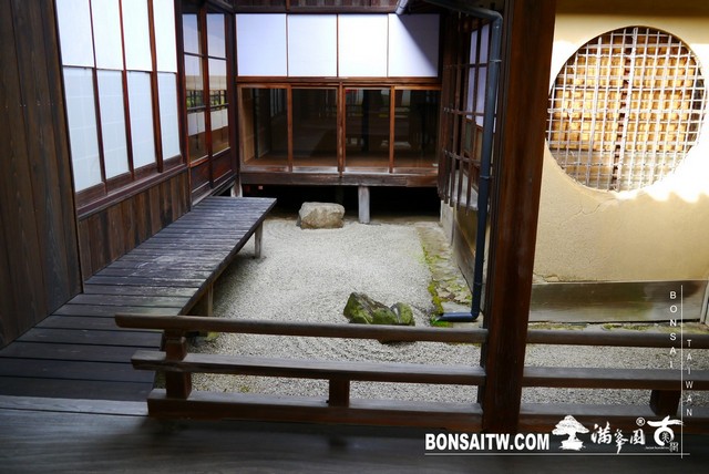 P1090819 1 [日本庭園]向大師致敬．重森三玲庭園美術館(2)