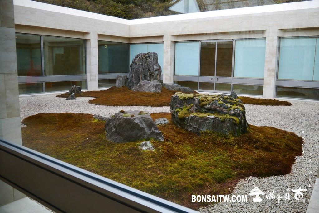 P1390098 [日本庭園]山中的世外桃源．MIHO美術館(2)