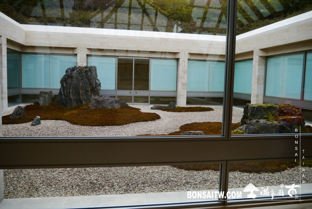 P1390134 [日本庭園]山中的世外桃源．MIHO美術館(2)