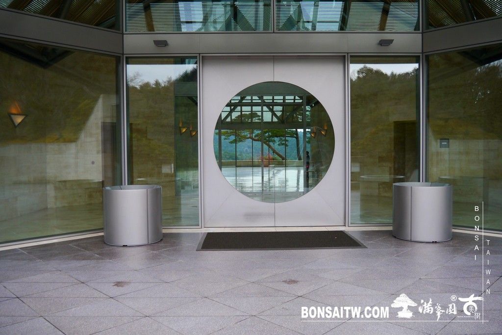 P1390182 [日本庭園]山中的世外桃源．MIHO美術館(2)