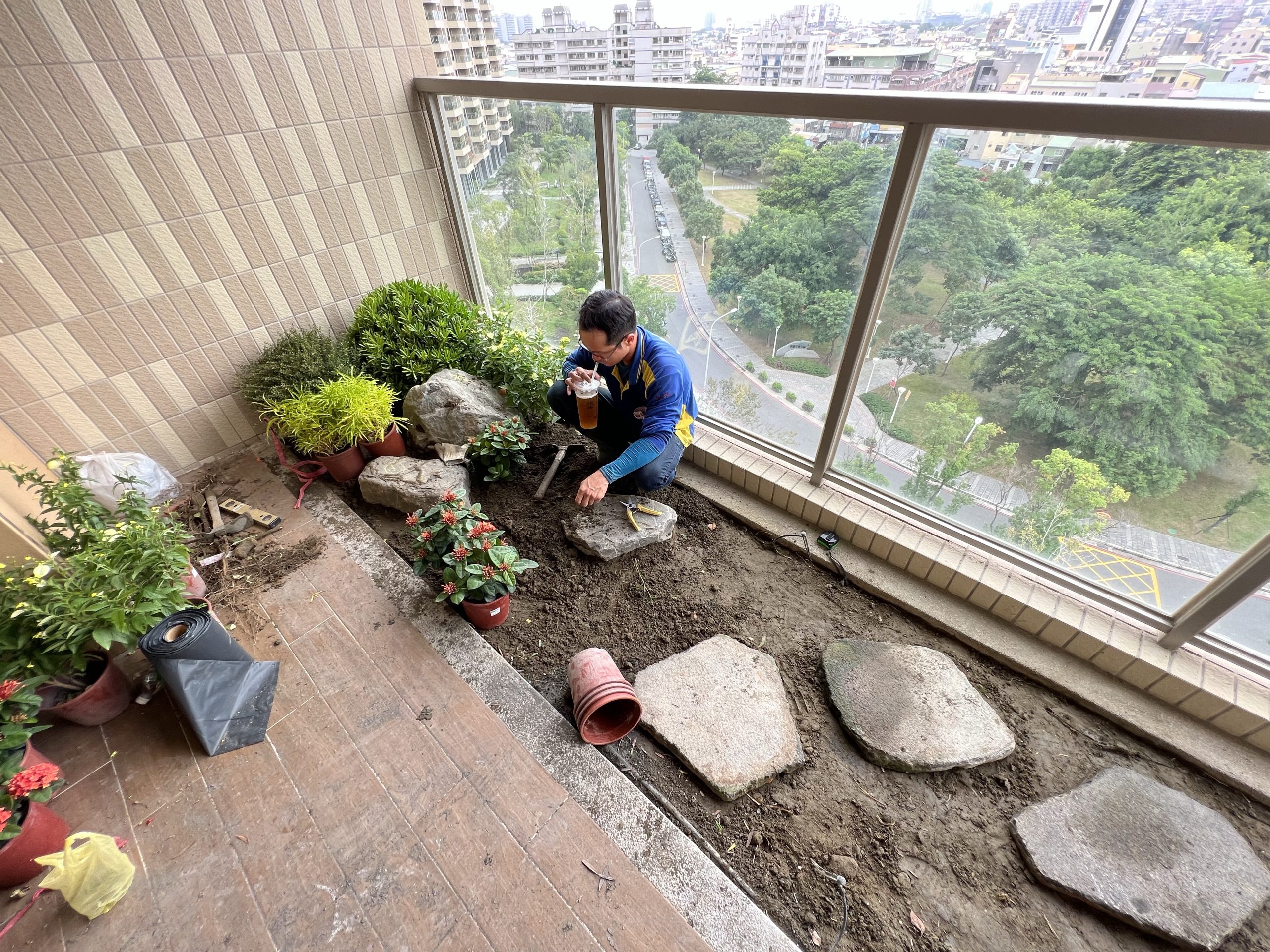 img 7387 [我們的作品]大露台景案-案1024 露台造景