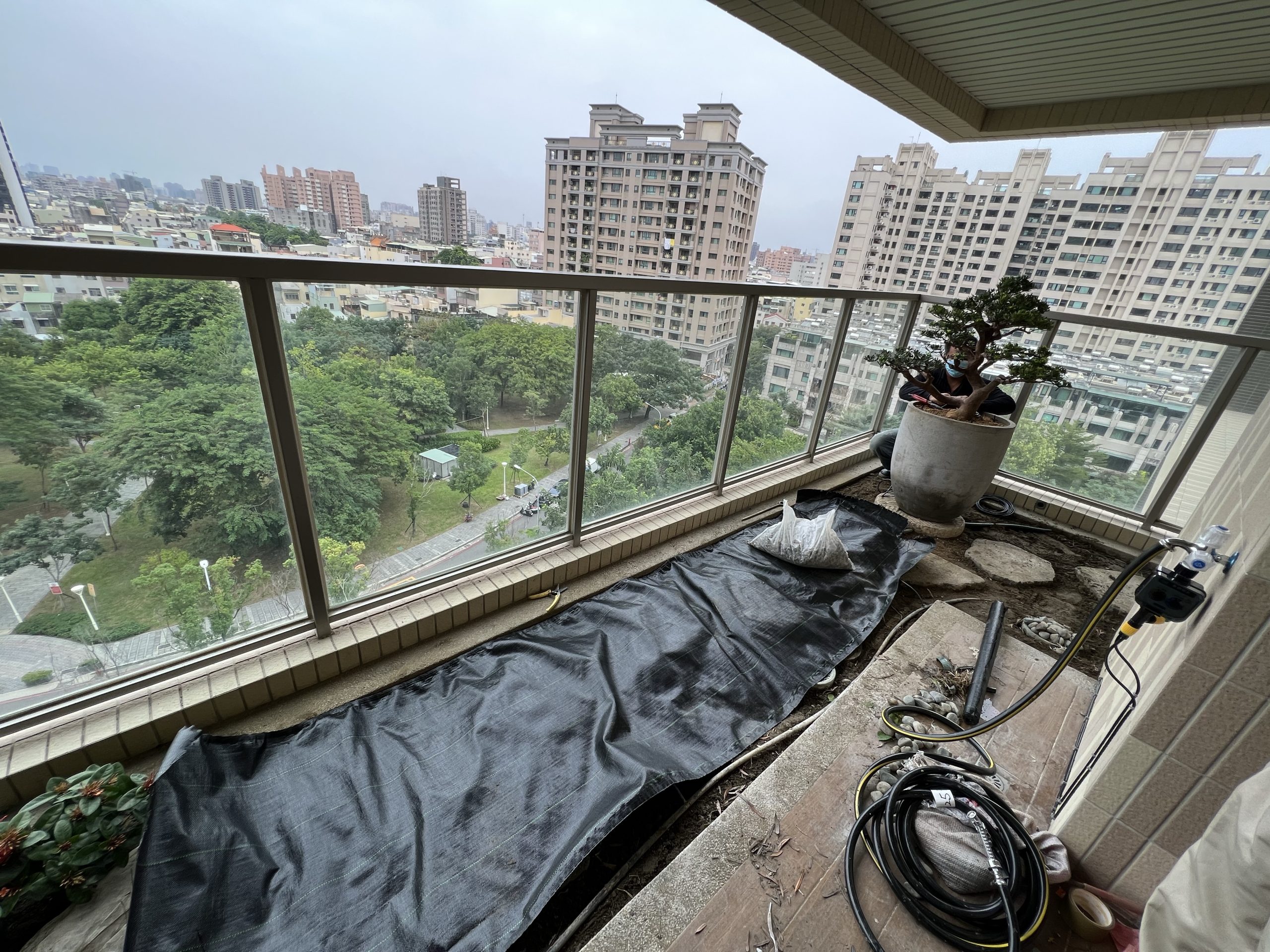 img 7412 [我們的作品]大露台景案-案1024 露台造景